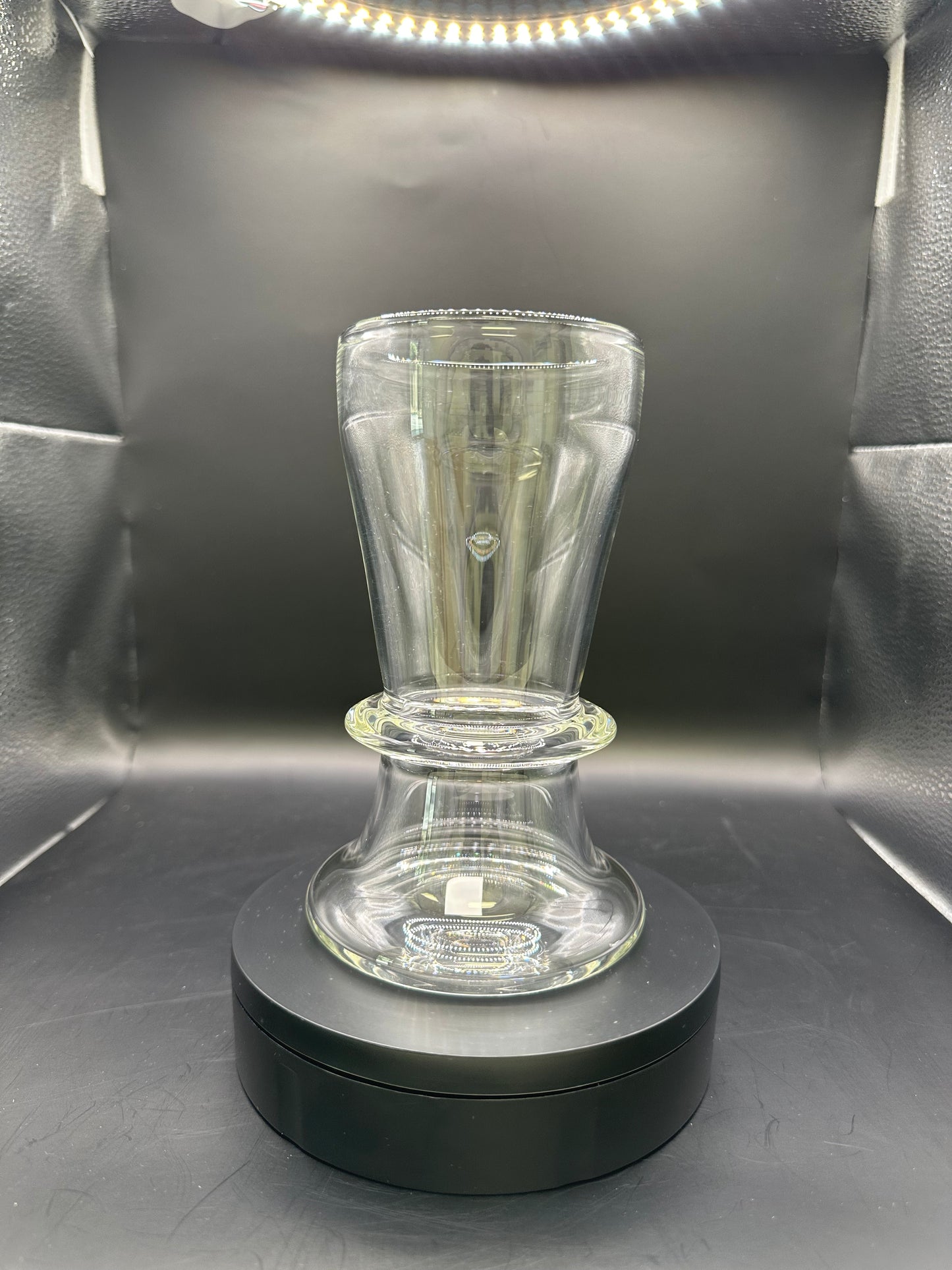 $80 – Salty Glass – Clear Pint Glass with Razor Maria (Compact Profile)