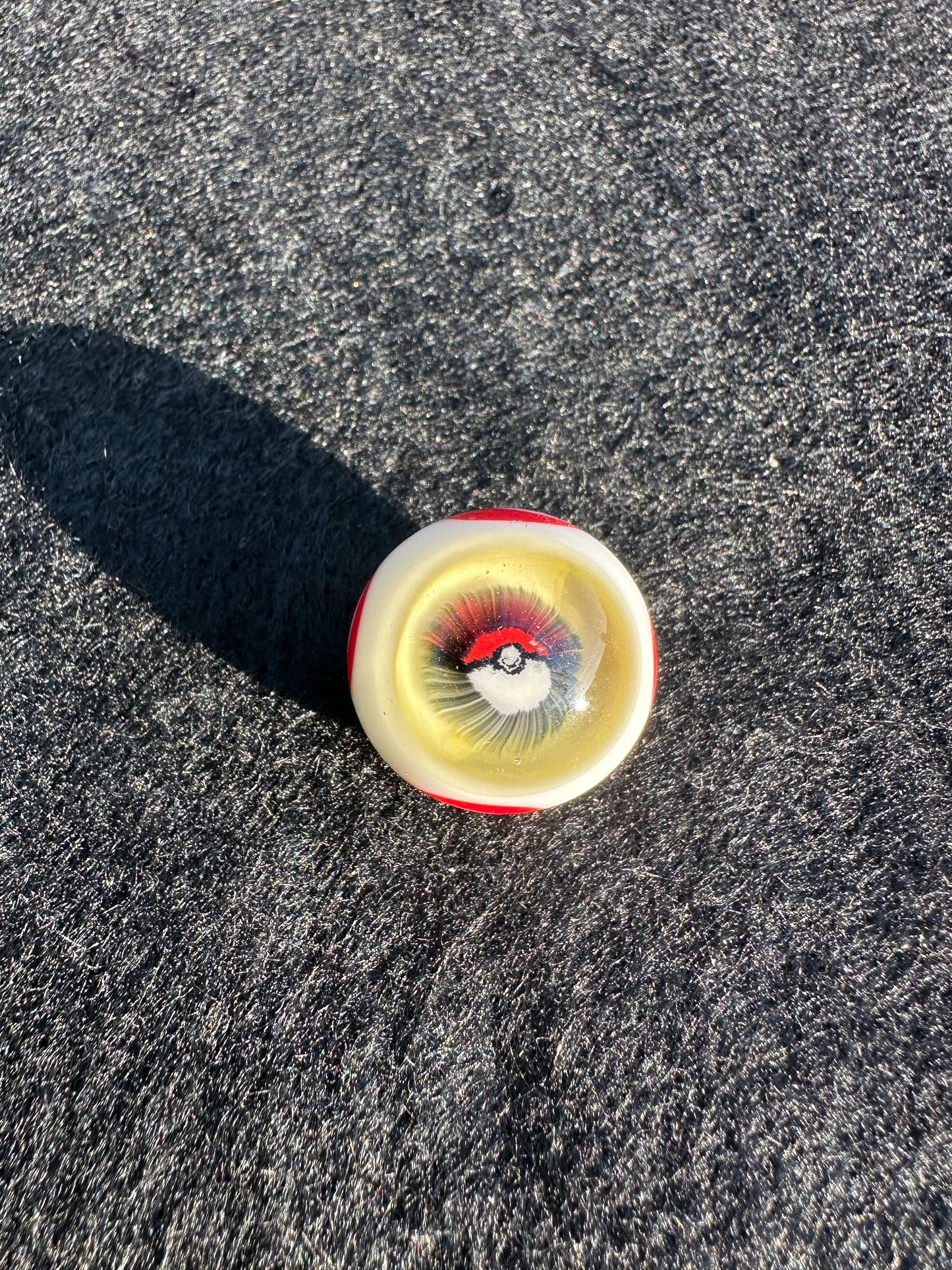 Pokéball Milli Marble – Red/White PokéCore (26mm)