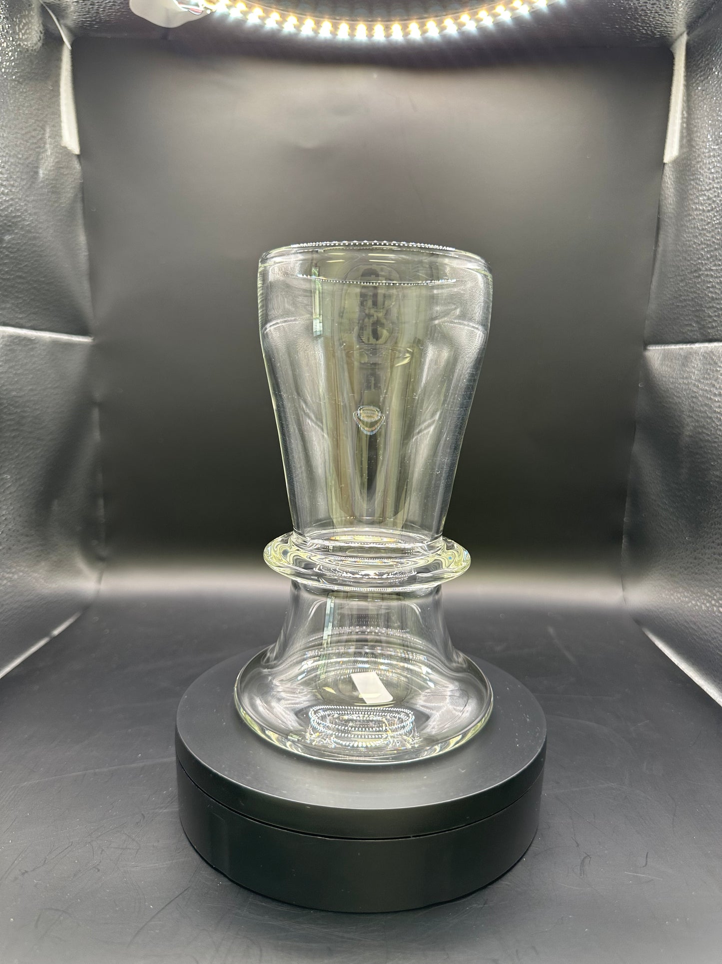 $80 – Salty Glass – Clear Pint Glass with Razor Maria (Compact Profile)